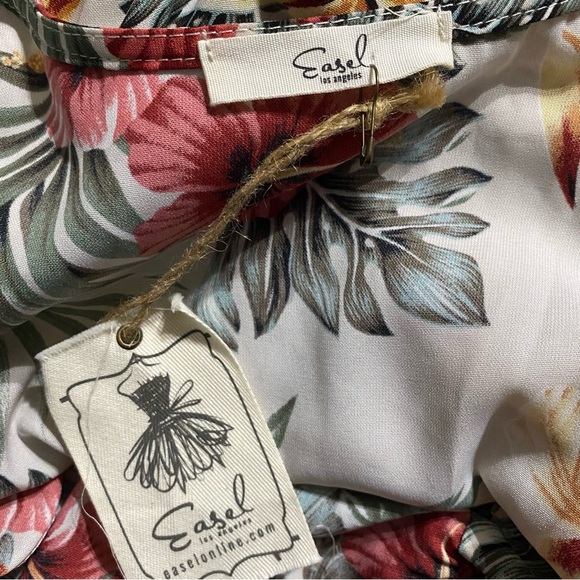 NWT Easel Cream Floral Print Faux Wrap Stretch Waist Top - Picture 5 of 6